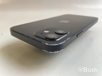 Mobil Apple iPhone 12 64GB. OBS! Sprucken/repad skärm.