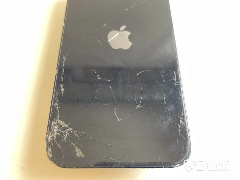 Mobil Apple iPhone 12 64GB. OBS! Sprucken/repad skärm.