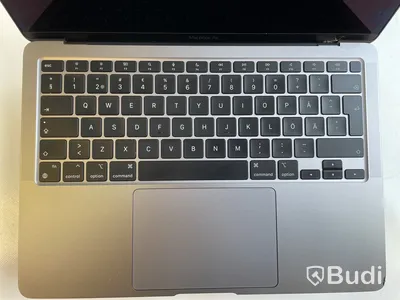 Dator Apple MacBook Air M1 (2020). OBS. Sprucken skärm.