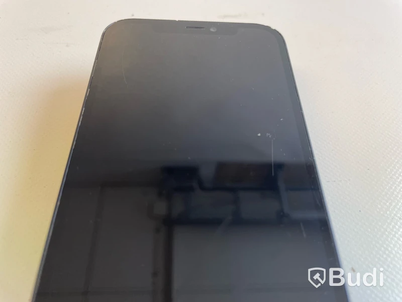 Mobil Apple iPhone 12 64GB. OBS! Repad skärm.
