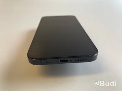 Mobil Apple iPhone 12 64GB. OBS! Repad skärm.