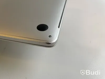 Dator Apple MacBook Pro 15tum (2017). OBS! Repad skärm.
