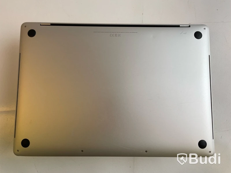 Dator Apple MacBook Pro 15tum (2017). OBS! Repad skärm.