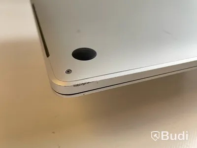 Dator Apple MacBook Pro 15tum (2017). OBS! Repad skärm.