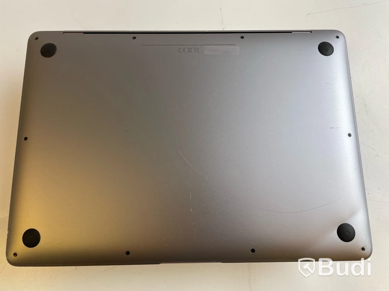 Dator Apple MacBook Air M1 (2020). OBS! Sprucken skärm.