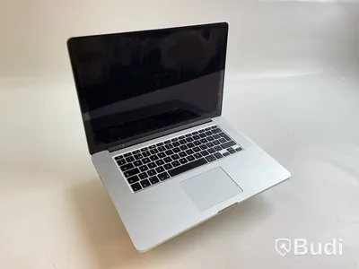 Dator Apple MacBook Pro 15tum (2015). OBS! Defekt skärm.