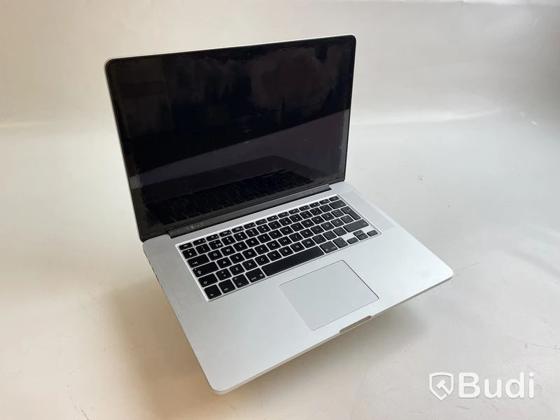 Dator Apple MacBook Pro 15tum (2015). OBS! Defekt skärm.