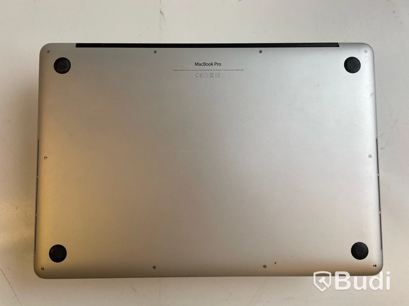 Dator Apple MacBook Pro 15tum (2015). OBS! Defekt skärm.