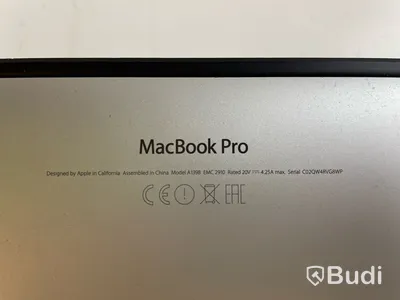 Dator Apple MacBook Pro 15tum (2015). OBS! Defekt skärm.