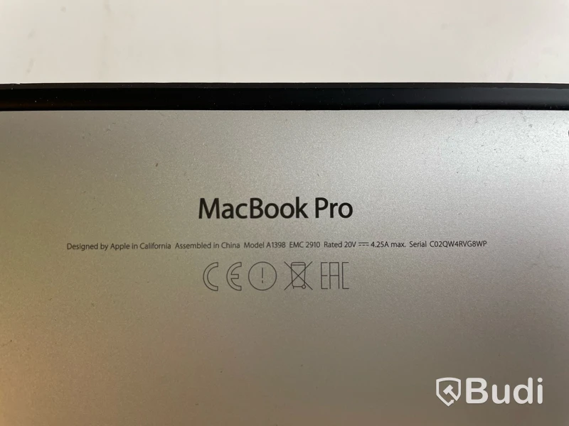 Dator Apple MacBook Pro 15tum (2015). OBS! Defekt skärm.