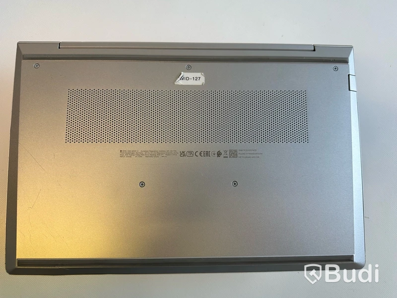 Dator HP ProBook 440 14tum G9. OBS! Inget OS och defekt chassi.