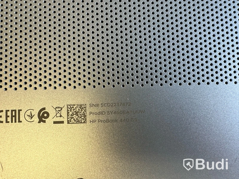 Dator HP ProBook 440 14tum G9. OBS! Inget OS och defekt chassi.