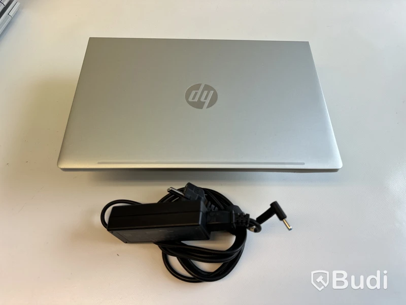 Dator HP ProBook 440 14tum G9. OBS! Inget OS och defekt chassi.