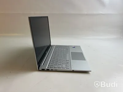 Dator HP Pavilion 15 inkl. laddare.