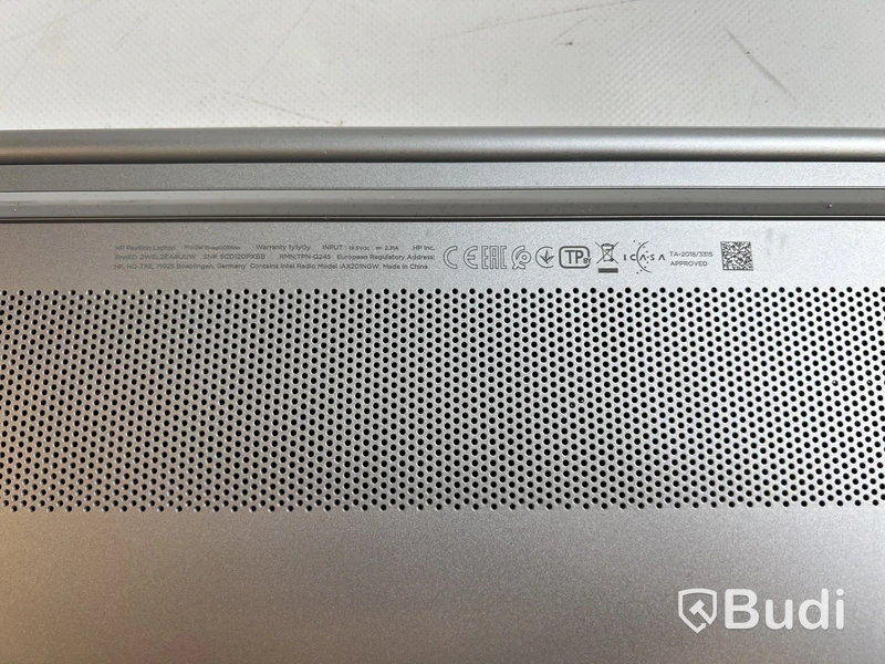 Dator HP Pavilion 15 inkl. laddare.