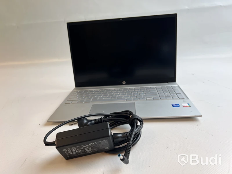 Dator HP Pavilion 15 inkl. laddare.