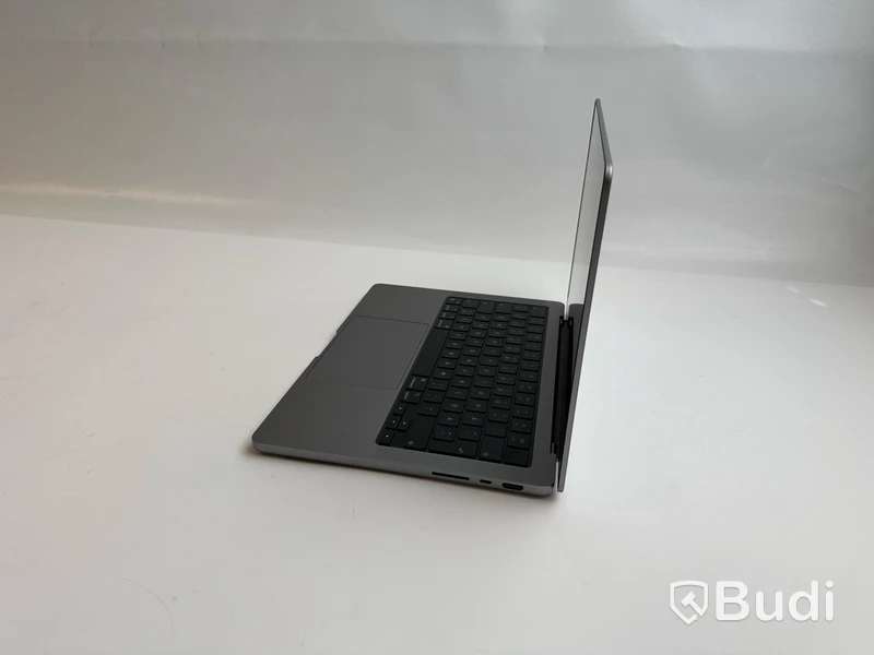 Dator Apple MacBook Pro M1 14 tum (2021) inkl. laddare.