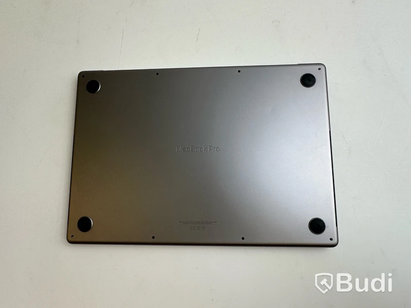 Dator Apple MacBook Pro M1 16 tum (2021) inkl. laddare OBS! Skadad skärm