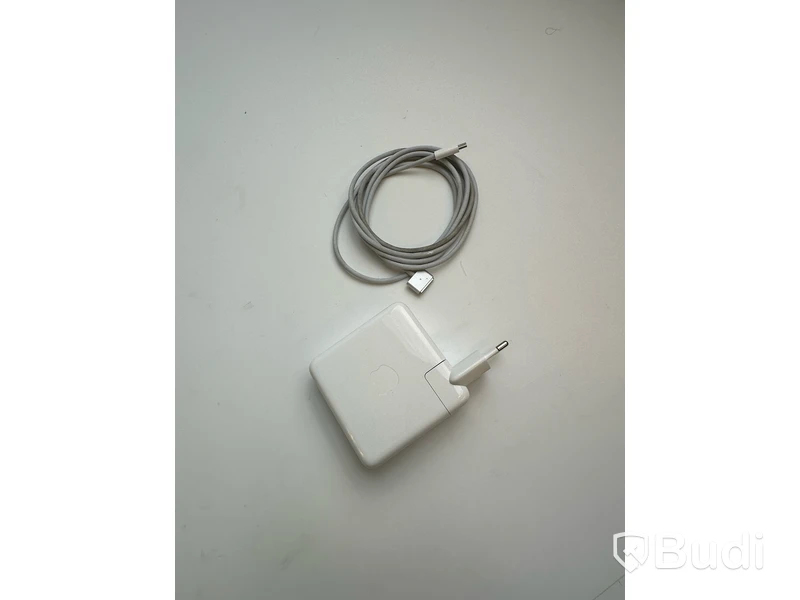 Dator Apple MacBook Pro M1 16 tum (2021) inkl. laddare OBS! Skadad skärm