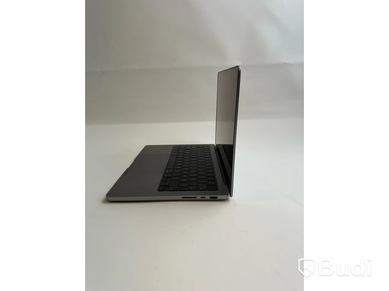 Dator Apple MacBook Pro M1 14 tum (2021) inkl. laddare.