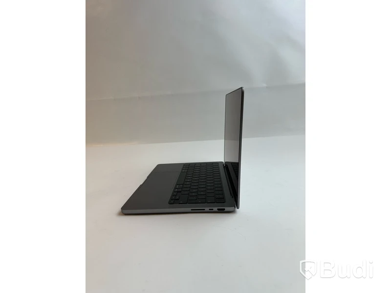 Dator Apple MacBook Pro M1 14 tum (2021) inkl. laddare.