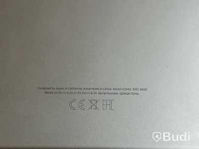 Dator Apple MacBook Pro M1 14 tum (2021) inkl. laddare. OBS! Repor på skärmen