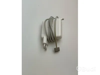 Dator Apple MacBook Pro M1 14 tum (2021) inkl. laddare. OBS! Repor på skärmen