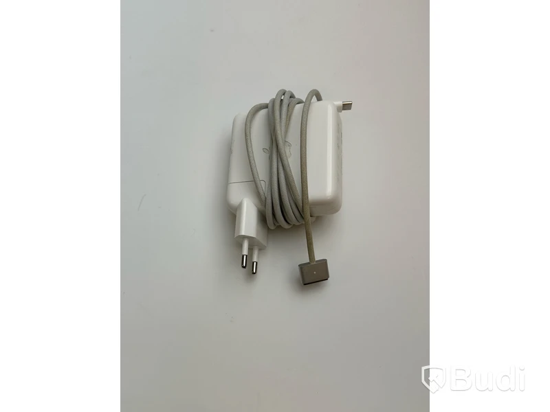 Dator Apple MacBook Pro M1 14 tum (2021) inkl. laddare. OBS! Repor på skärmen