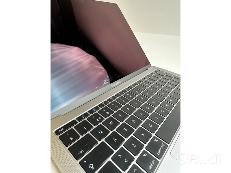 Dator Apple MacBook Pro 13 tum (2017) inkl. laddare