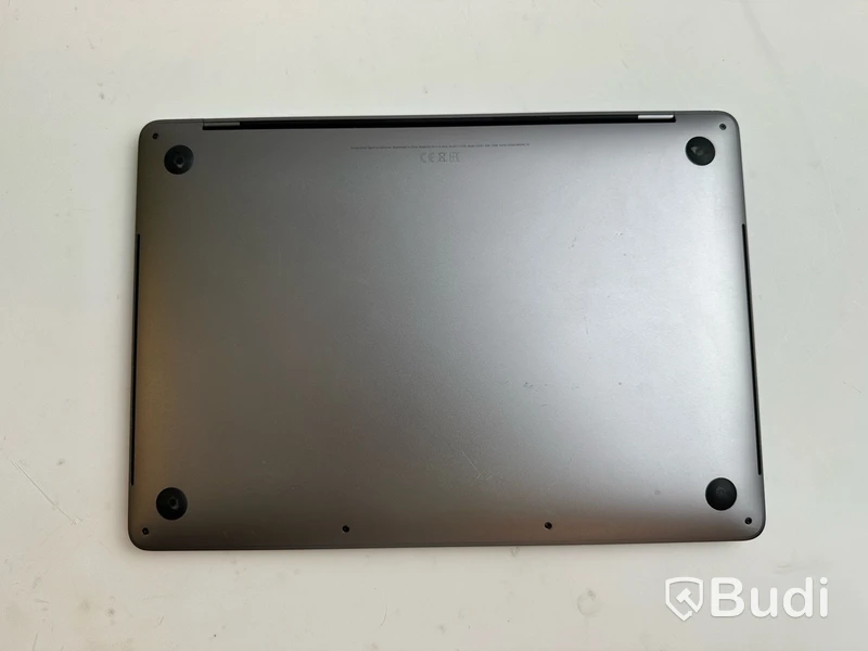 Dator Apple MacBook Pro 13 tum (2020) inkl. laddare.