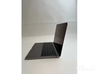 Dator Apple MacBook Pro 13 tum (2017) inkl. laddare.
