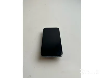 Mobil Apple iPhone 12 Pro 128GB. OBS! Sprucken baksida.