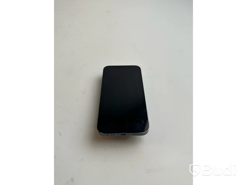 Mobil Apple iPhone 12 Pro 128GB. OBS! Sprucken baksida.