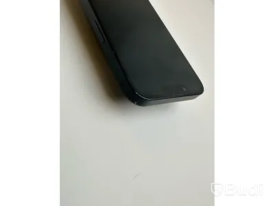Mobil Apple iPhone 13 128GB. OBS! Repad skärm.