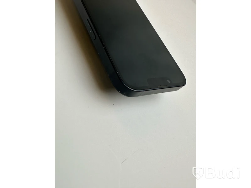 Mobil Apple iPhone 13 128GB. OBS! Repad skärm.