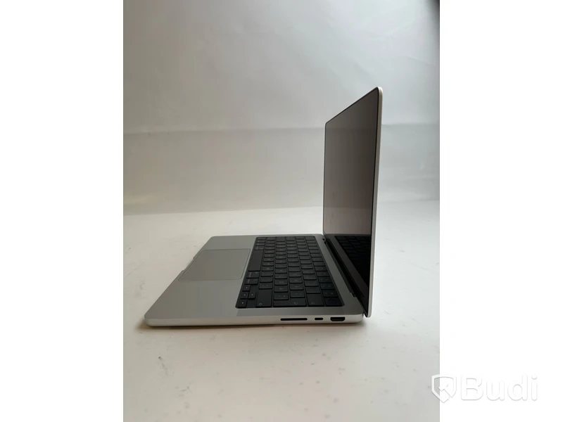 Dator Apple MacBook Pro 14 tum (2021) inkl. laddare.