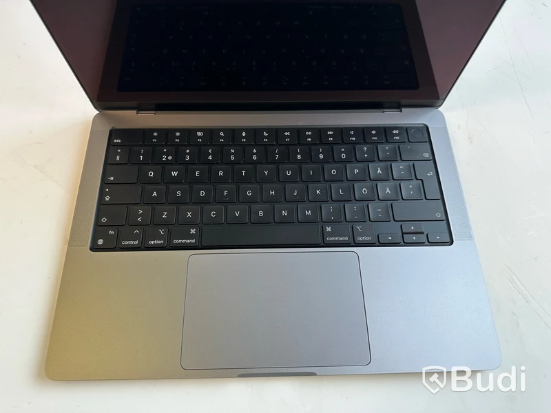 Dator Apple MacBook Pro 14 tum (2021) inkl. laddare.