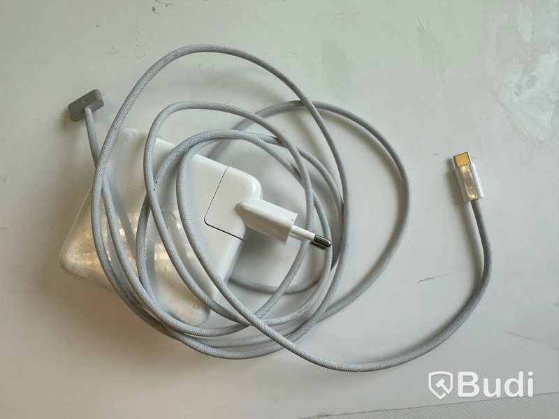 Dator Apple MacBook Pro 14 tum (2021) inkl. laddare.
