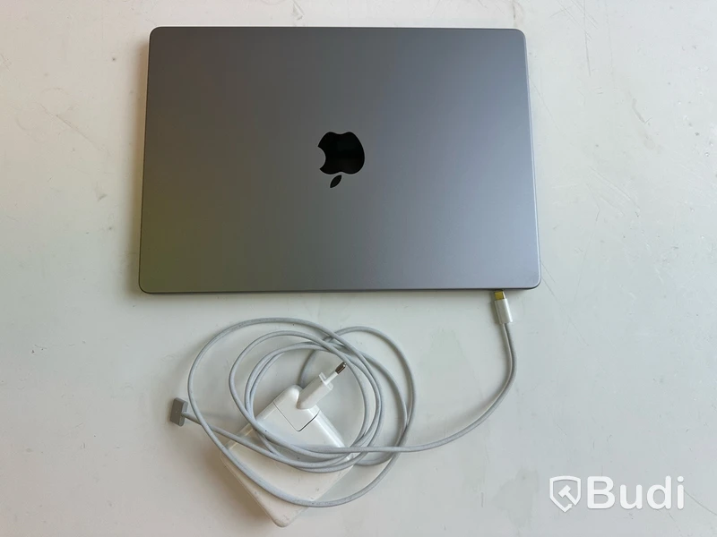 Dator Apple MacBook Pro 14 tum (2021) inkl. laddare.