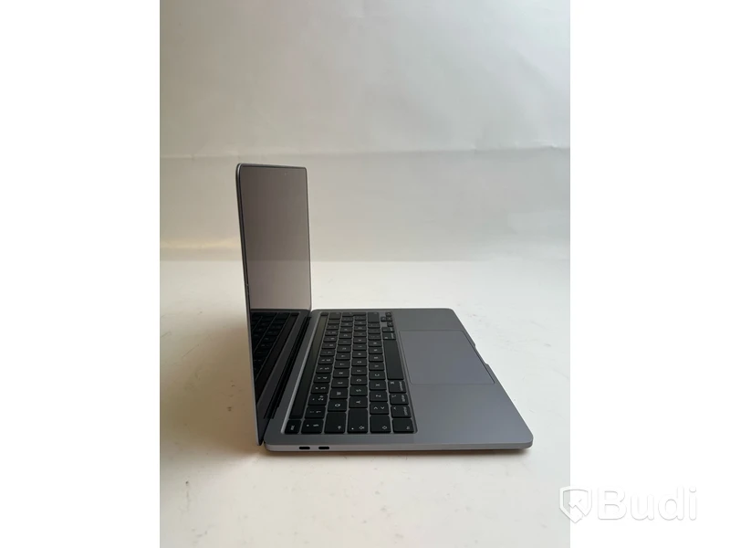Dator Apple MacBook Pro 13 tum (2020) inkl. laddare.