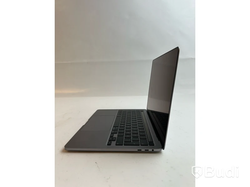 Dator Apple MacBook Pro 13 tum (2020) inkl. laddare.