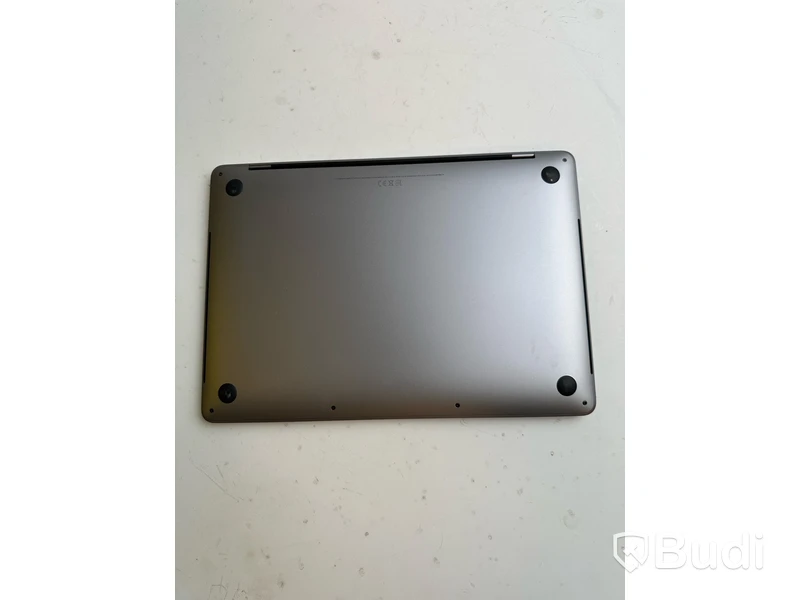 Dator Apple MacBook Pro 13 tum (2020) inkl. laddare.