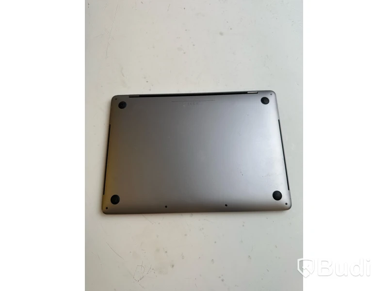 Dator Apple MacBook Pro 13 tum (2019) inkl. laddare.