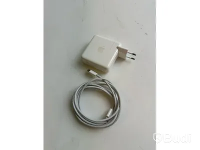 Dator Apple MacBook Pro 13 tum (2019) inkl. laddare.