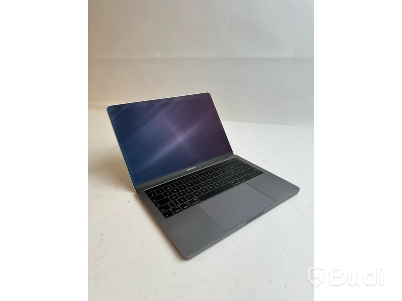 Dator Apple MacBook Pro 13 tum (2019) inkl. laddare.