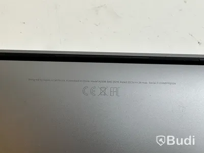 Dator Apple MacBook Pro 13 tum (2020) inkl. laddare.