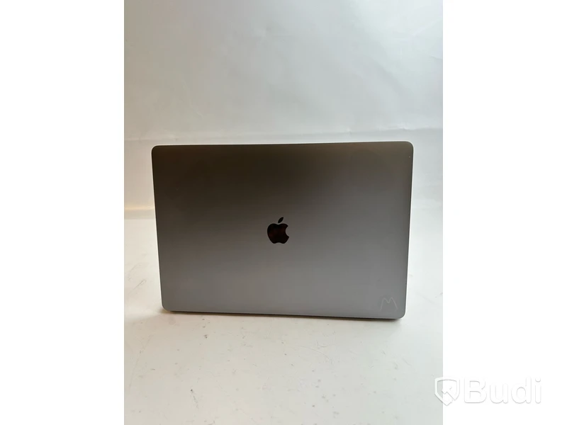 Dator Apple MacBook Pro 16 tum (2019) inkl. laddare.