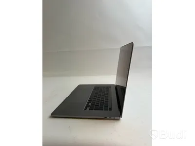 Dator Apple MacBook Pro 16 tum (2019) inkl. laddare.