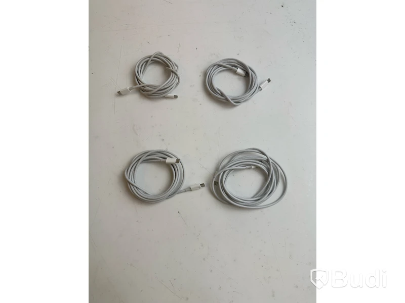 4 st. Apple USB-C Power Adapter