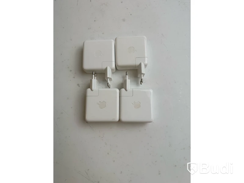 4 st. Apple USB-C Power Adapter